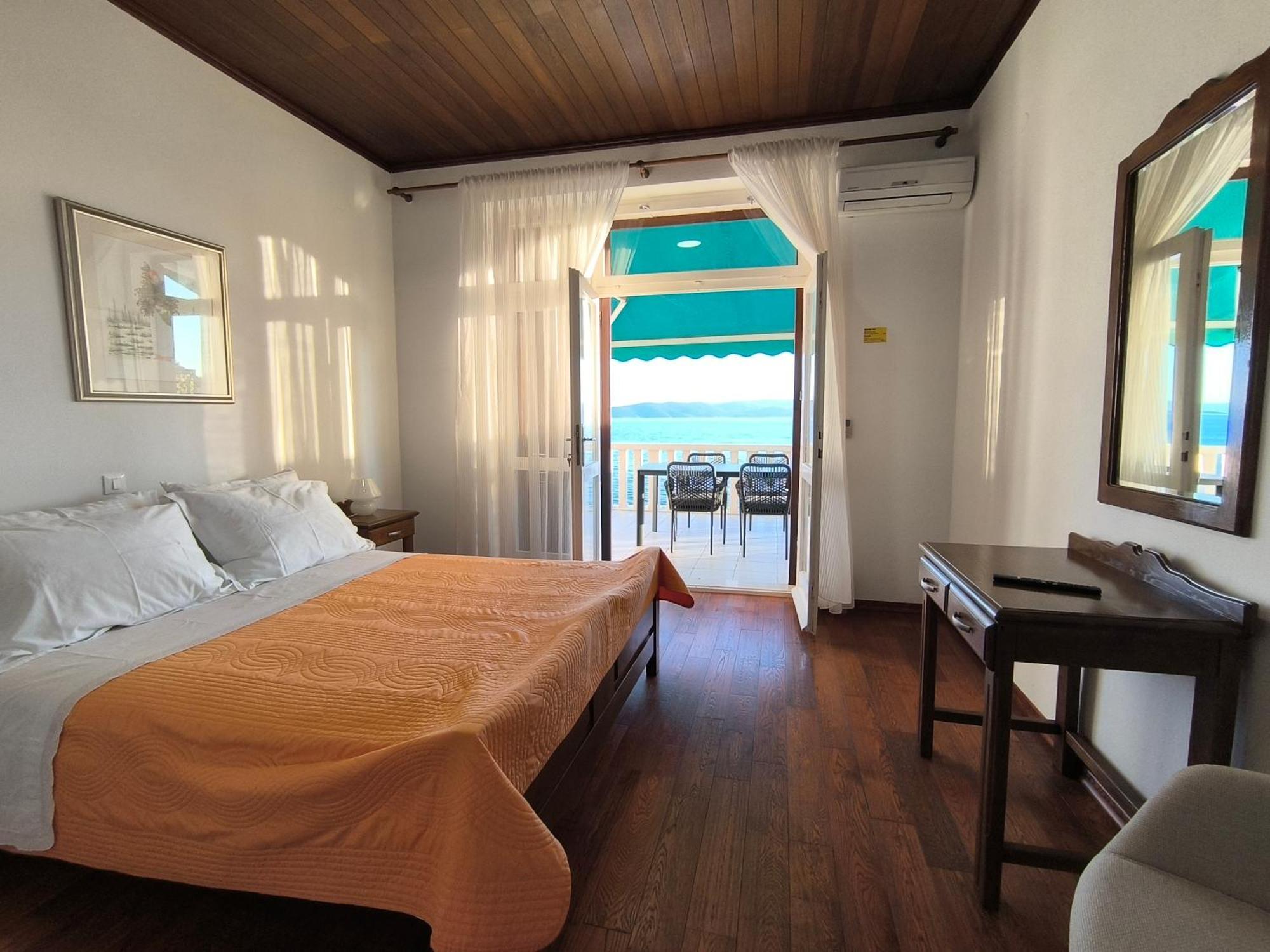 ברלה Apartments Julija מראה חיצוני תמונה