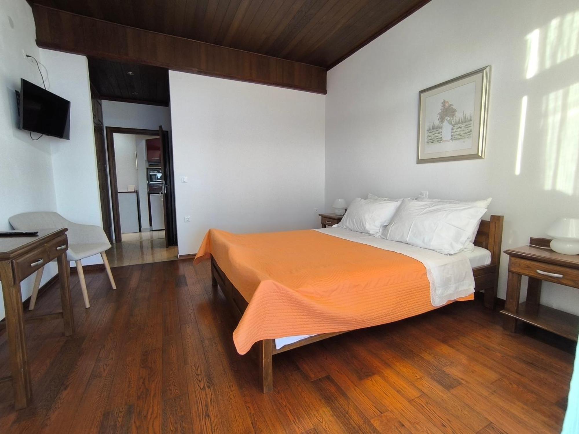 ברלה Apartments Julija מראה חיצוני תמונה